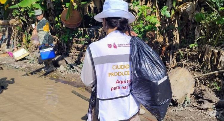 CDMX envía 230 toneladas de víveres a Veracruz y brigadas de ayuda