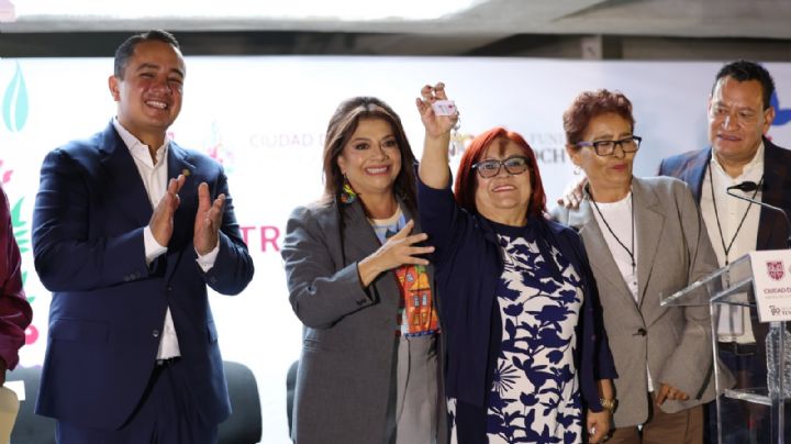 Brugada encabeza entrega de 40 viviendas sociales en la alcaldía Gustavo A. Madero