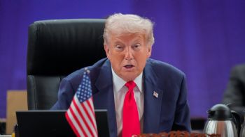 Demócratas piden a Trump renegociar el T-MEC y acusan a México de ser la puerta de entrada de China