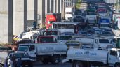 Foto ilustrativa de la nota titulada: Caos vial en CDMX y Edomex por bloqueo de pipas tras operativo contra “huachicol del agua”