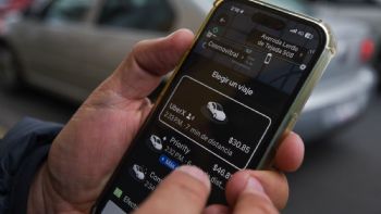 Uber podrá operar en aeropuertos; juez prohíbe a la Guardia Nacional detener a conductores