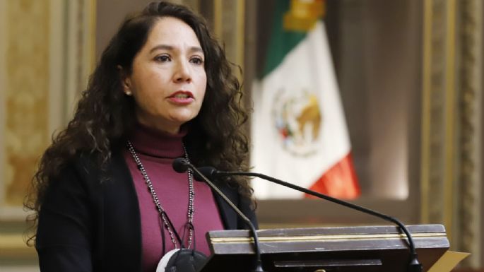 Multan e inhabilitan a exsecretaria de finanzas de Puebla por desvío de recursos públicos