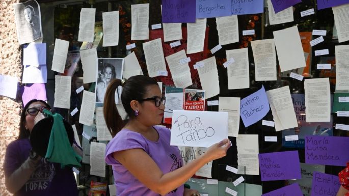 Poetas, narradoras, académicas y activistas exigen la destitución de Paco Ignacio Taibo del FCE