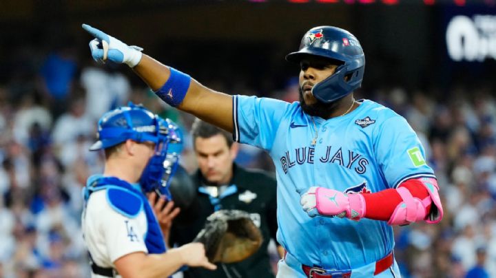 Vlady Jr. dispara jonrón ante Ohtani y Azulejos empatan Serie Mundial con victoria sobre Dodgers