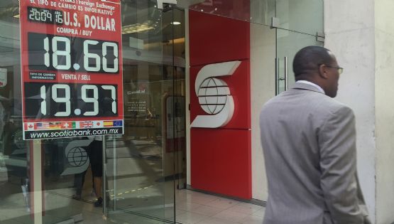 Peso se debilita ante expectativa de ajustes en política monetaria de Estados Unidos