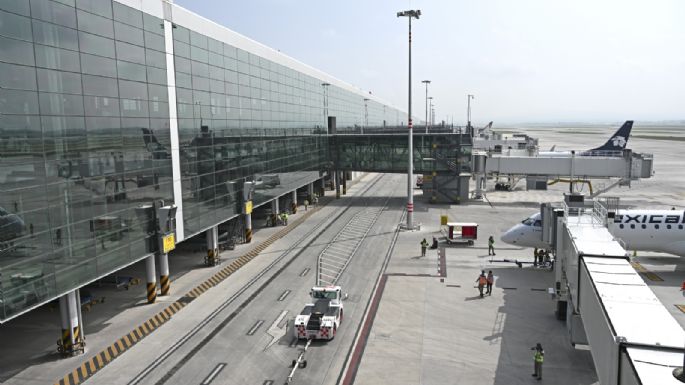 Golpe “grave y unilateral”, el sector aeronáutico mexicano en problemas tras suspensión de vuelos