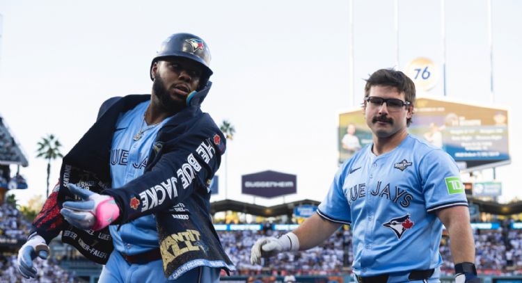 Yesavage, Vlady Jr. y Azulejos, a un triunfo de ganar la Serie Mundial tras vencer 6-1 a Dodgers