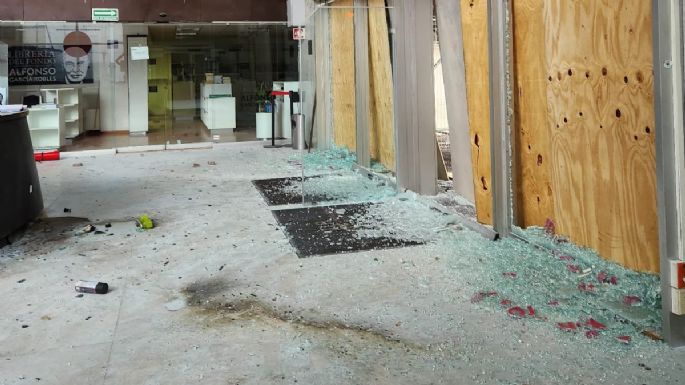 UNAM condena actos de destrucción en el CCU Tlatelolco durante marcha por el 2 de octubre