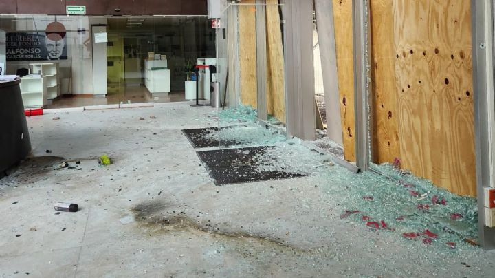 UNAM condena actos de destrucción en el CCU Tlatelolco durante marcha por el 2 de octubre