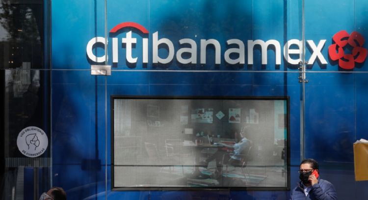 Ya sin AMLO en el camino, Germán Larrea quiere adquirir el 100% de Banamex