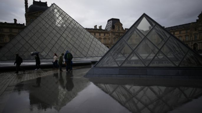 Detienen a otras cinco personas vinculadas al robo de joyas en el Louvre