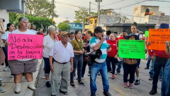 Marchan en Colima contra megaproyecto de ampliación del puerto de Manzanillo