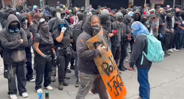 Alcalde de Toluca asume responsabilidad por violencia en la marcha del 2 de octubre