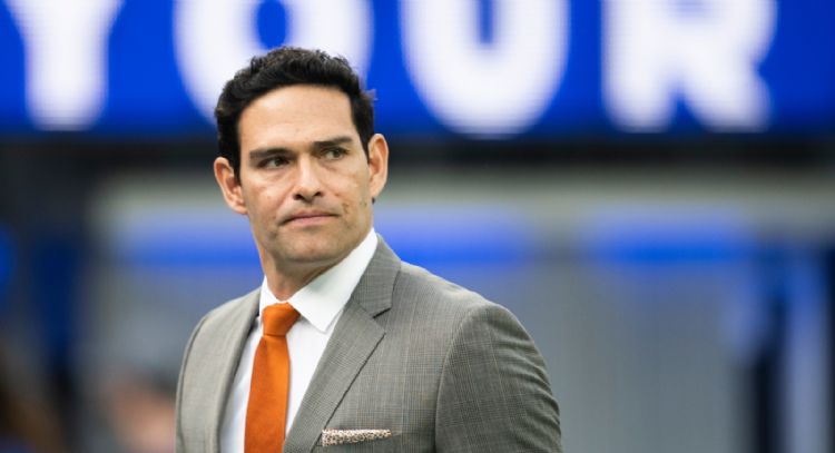 El exjugador de la NFL Mark Sanchez está hospitalizado tras ser apuñalado