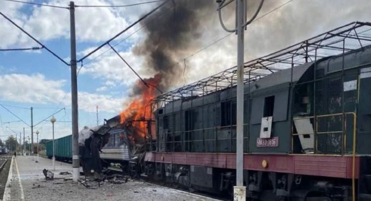 Drones rusos atacan estación de tren en Ucrania; dejan al menos un muerto y decenas de heridos