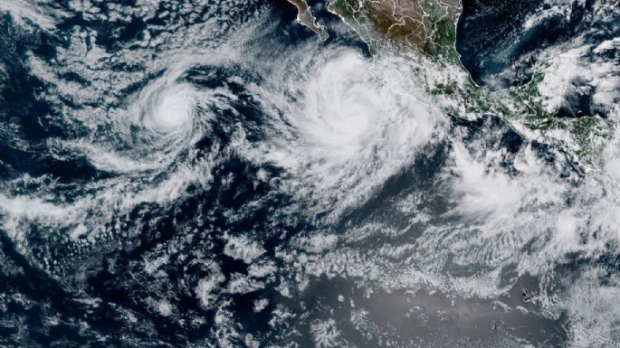Se forma el huracán Priscilla en el océano Pacífico frente a la costa suroccidental de México