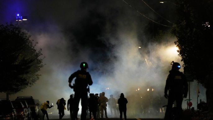 Jueza bloquea temporalmente al gobierno de Trump de enviar tropas de la Guardia Nacional a Oregon