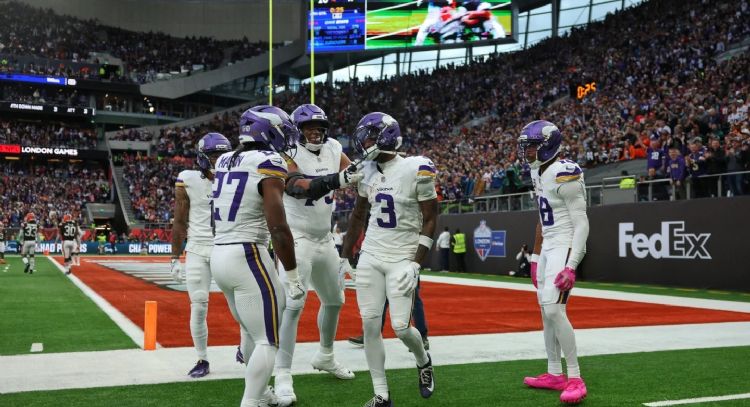 Touchdown tardío de Jordan Addison da a los Vikings la victoria por 21-17 vs. los Browns