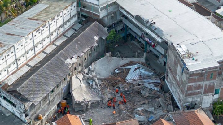 Aumentan a 64 los muertos por el derrumbe de una escuela en Indonesia