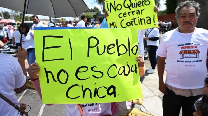 Comerciantes se manifiestan en la Cámara de Diputados: exigen detener IEPS a tabaco y refrescos