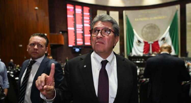Monreal presenta iniciativa contra abusos en tarjetas de crédito y débito: ¿en qué consiste?