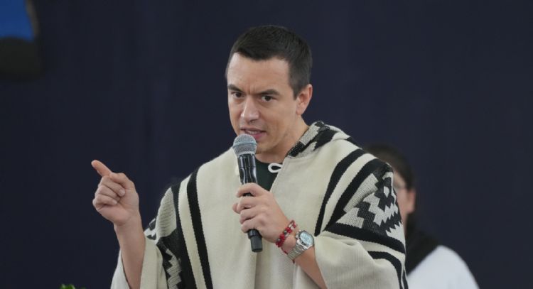 Noboa provoca burlas por “sancionar” a Colombia con aranceles; lo llaman “Trumpito”