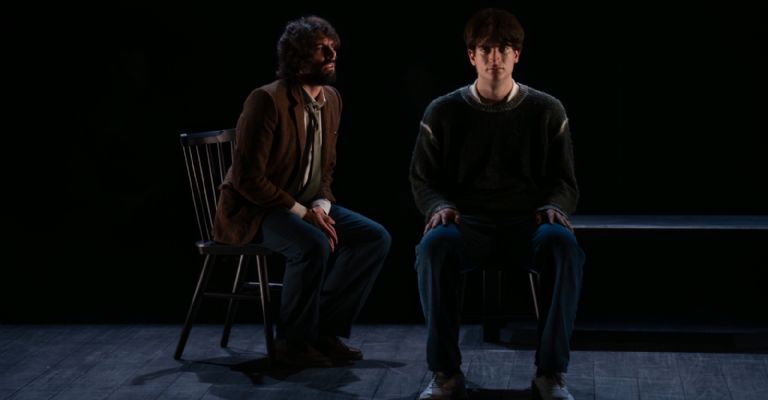 José María de Tavira quien interpreta a (Martin Dysart) y Emilio Schoning (Alan Strang)