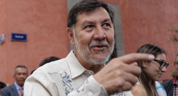 Salinas Pliego niega haber pagado vuelo privado de Noroña y lo llama “rata”