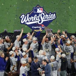 Dodgers ganan 5-4 a los Blue Jays y se convierten en el primer bicampeón en 25 años en Ligas Mayores