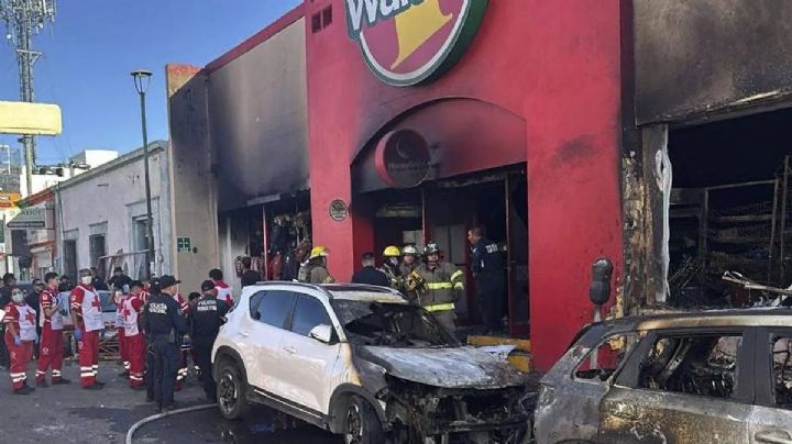 Explosión en tienda Waldo’s de Hermosillo provoca cierre estatal de 68 locales