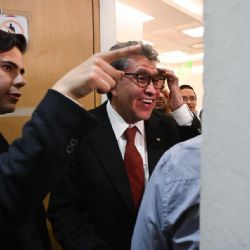 Tras acusación de “albazo”, Monreal pide que se aplace la iniciativa sobre la revocación de mandato