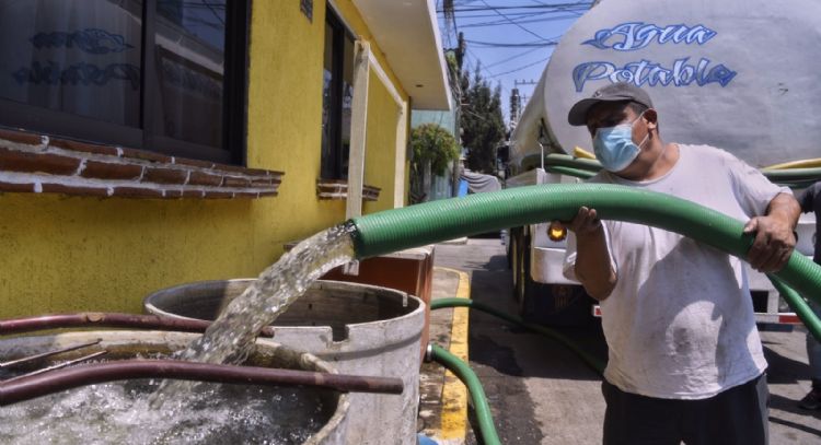 Por aguachicoleo, sólo en Ecatepec piperos ilegales recaudan 2 mil 880 millones al año