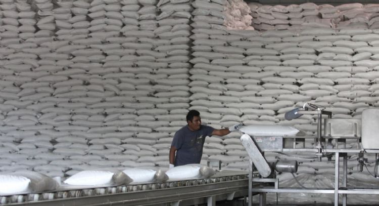 México va por la guerra del azúcar: castiga con aranceles a países sin tratado