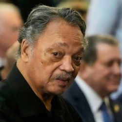 Hospitalizan al líder defensor de derechos civiles, Jesse Jackson por un raro trastorno neurológico