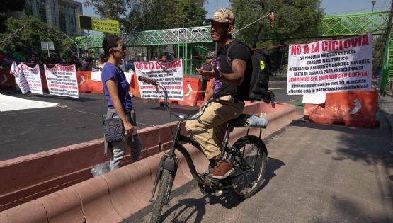 Vecinos de Calzada de Tlalpan protestan para exigir el cambio del trazo de la ciclovía
