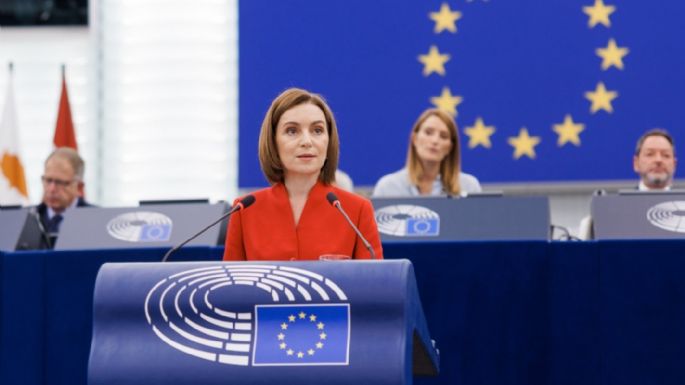 Sermones, bots y dinero en las elecciones de Moldavia