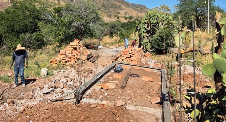 Comuneros denuncian despojo violento de tierras en litigio; acusan a policías de la FEJ