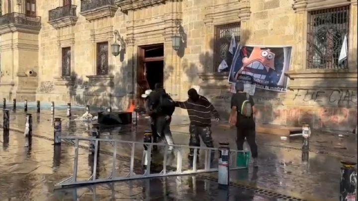 Manifestación de Generación Z en Guadalajara terminó en ataque al Palacio de Gobierno (Video)