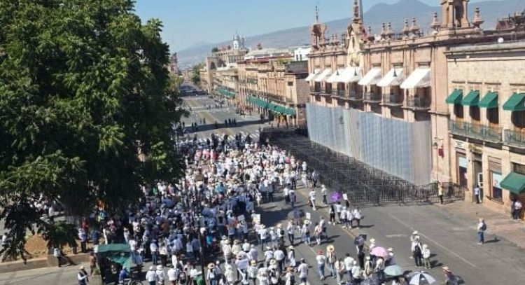 Exigen justicia por Carlos Manzo: Marchan en Morelia, Uruapan, Zamora, Lázaro Cárdenas y Maravatio