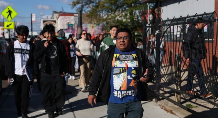 Chicago resiste a represión migratoria de Trump, inspirando a otras ciudades