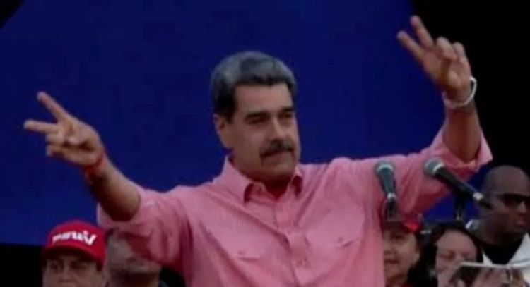 Nicolás Maduro canta "Imagine" de John Lennon mientras habla sobre las tensiones con EU (Video)