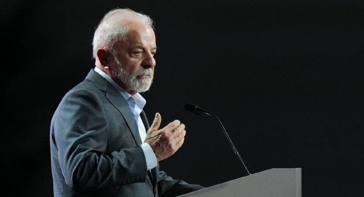 Acusan formalmente de conducta sexual inapropiada a exministro brasileño de derechos humanos