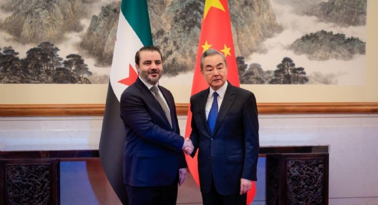 China promete dar su apoyo a Siria para "lograr la paz" tras la caída de Al Assad