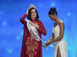La mexicana Fátima Bosch supera la controversia para convertirse en Miss Universo (Video)