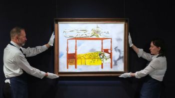 "El sueño" de Frida Kahlo se subasta en 54.7 mdd; la obra más cara de una artista femenina