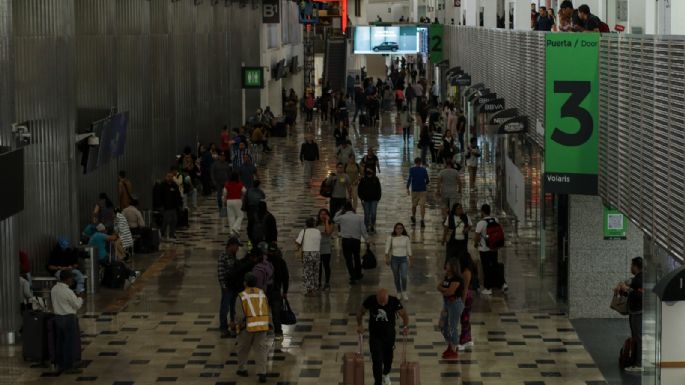 Alerta para mexicanos: revisan eliminar la exención de visa para viajeros a Europa