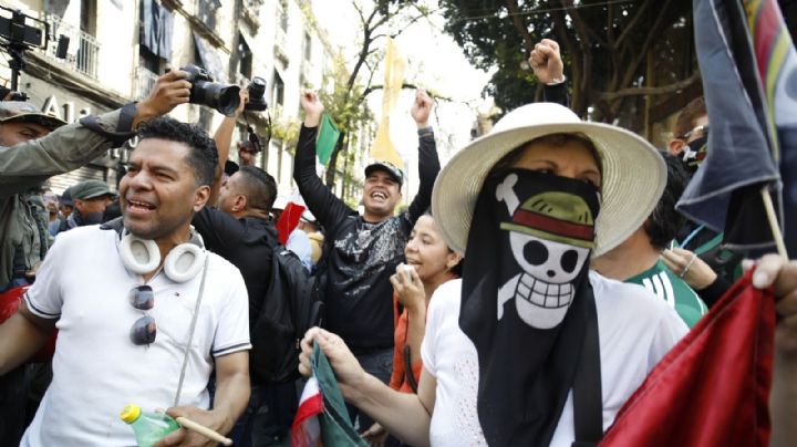 Cerco policial impide el paso al Zócalo de la segunda marcha de la Gen-Z