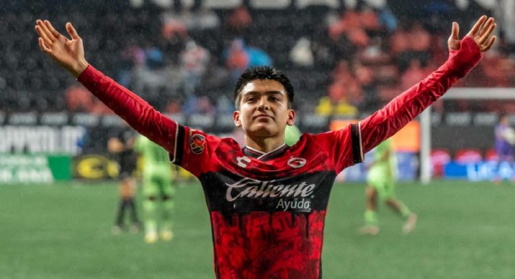 Con penal a lo Panenka, el joven Gilberto Mora coloca a Tijuana en cuartos de final (Video)