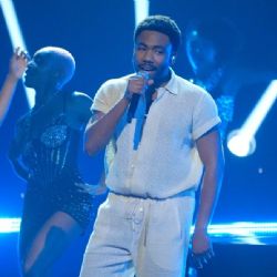 El cantautor Donald Glover dice que sufrió un derrame cerebral el año pasado