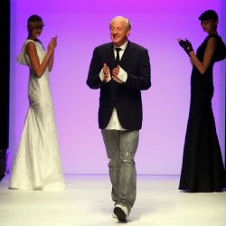 Paul Costelloe, diseñador de moda de la princesa Diana, muere a los 80 años